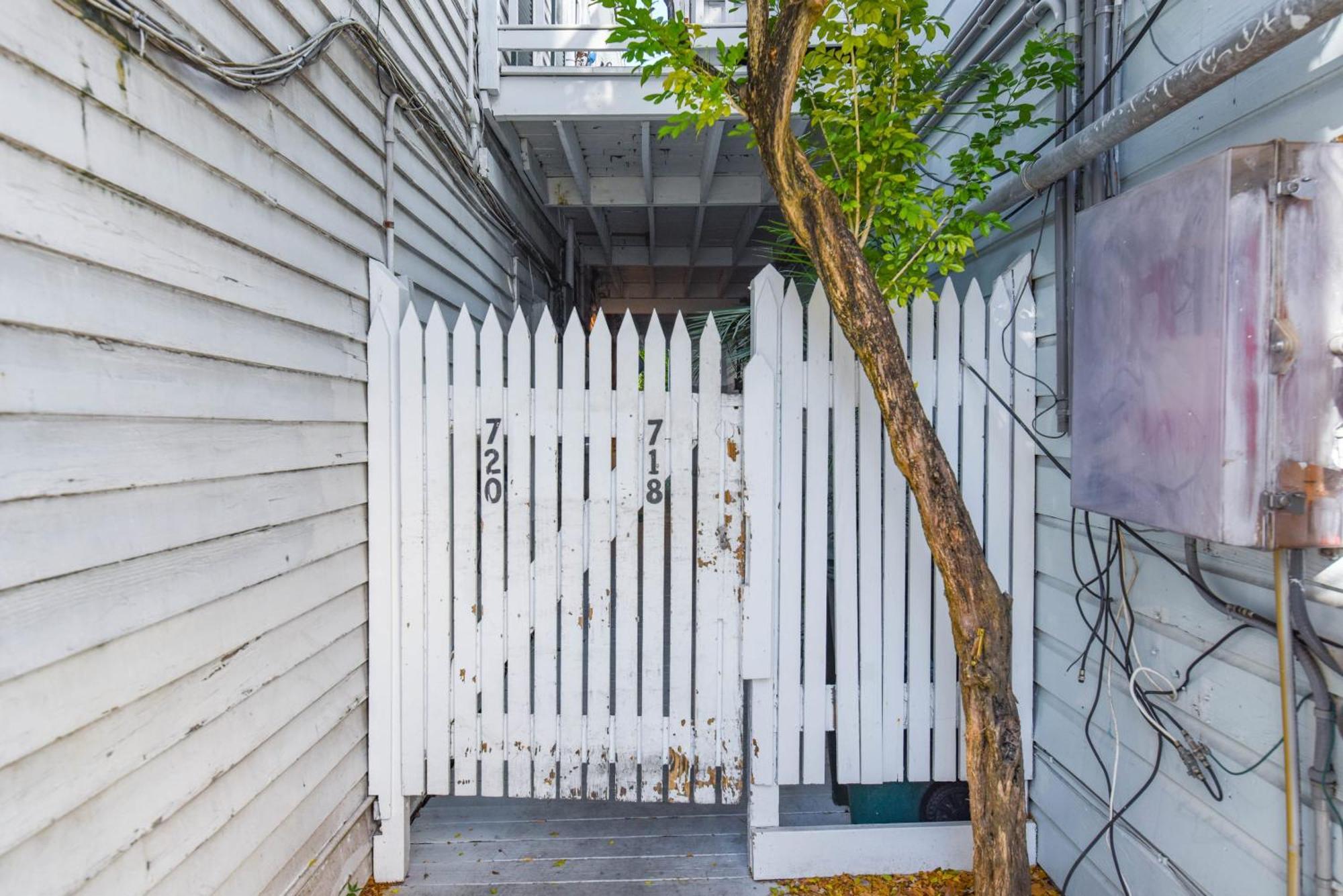 Sky Suite On Duval Key West Exterior photo